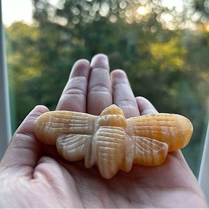 Honey Calcite Bee Carving #1